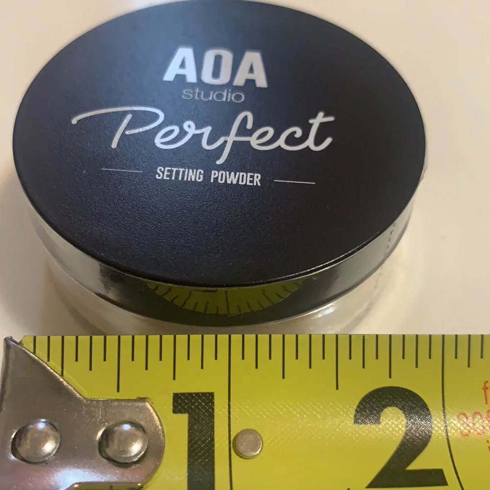 AOA STUDIO PERFECT SETTING POWDER. NEW UNOPENED.